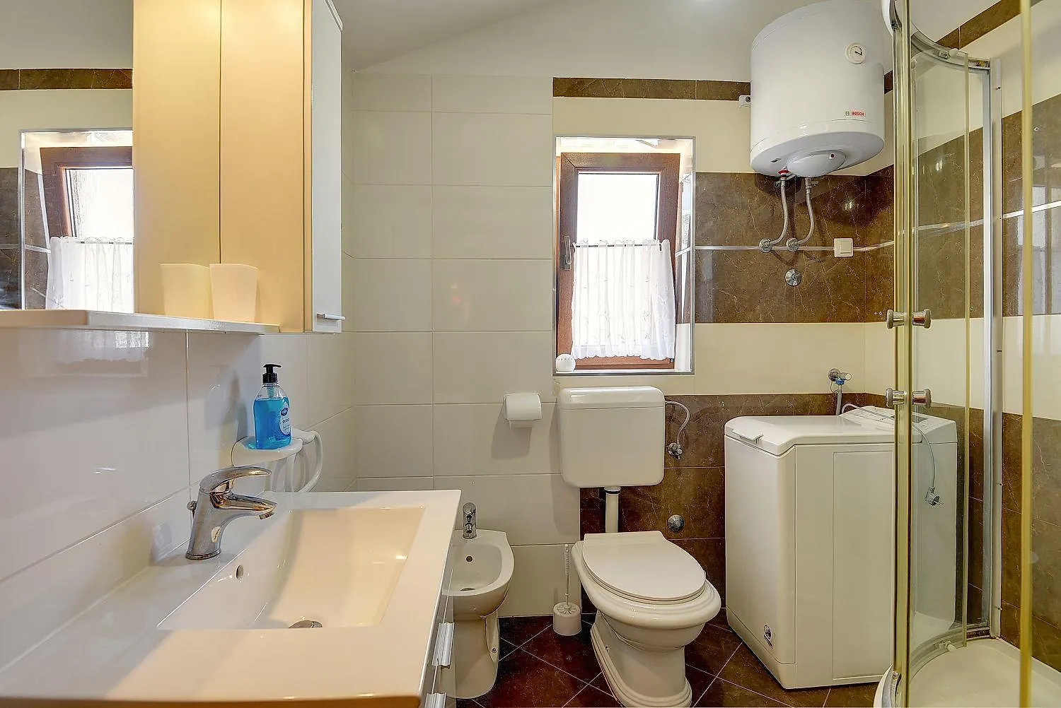 Charmantes Ferienhaus In Medulin Mit Waschmaschine, Klima, Wlan, Terrasse Und Grillplatz 0*,